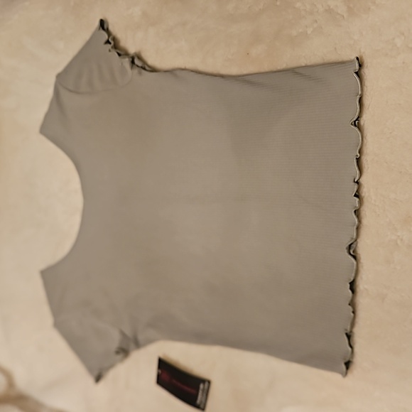 No Boundaries Light Green Ruffle Short Sleeve Top L - Picture 4 of 4